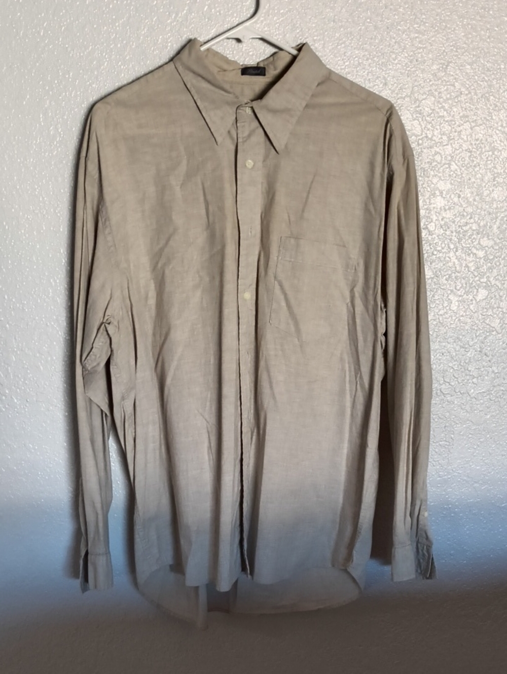 Eddie Bauer Men's Long-Sleeve Button-Up Shirt - Taupe/Cream, Large